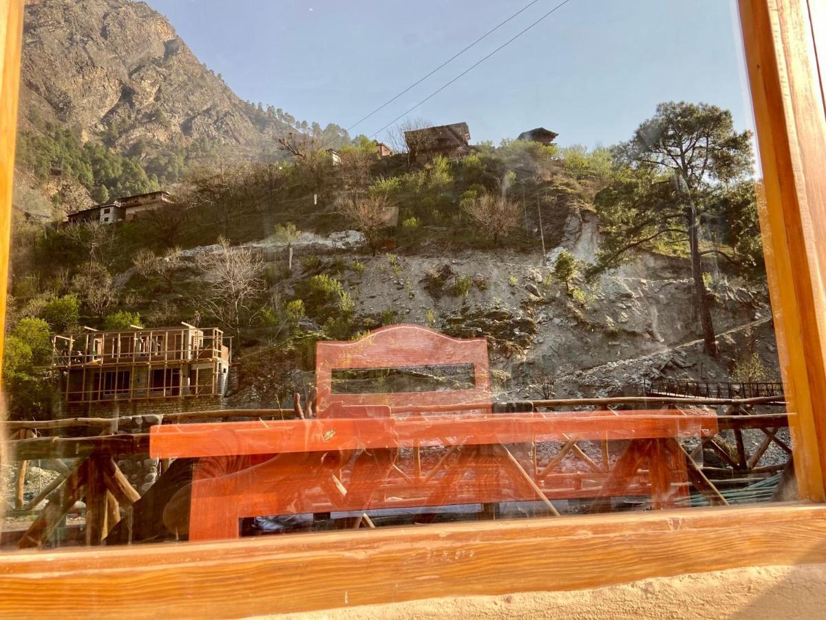 Shivadya Tirthan - Tirthan Valley Gushaini Exterior photo